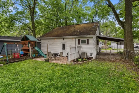 702 East Lincoln Street Monticello IL 61856