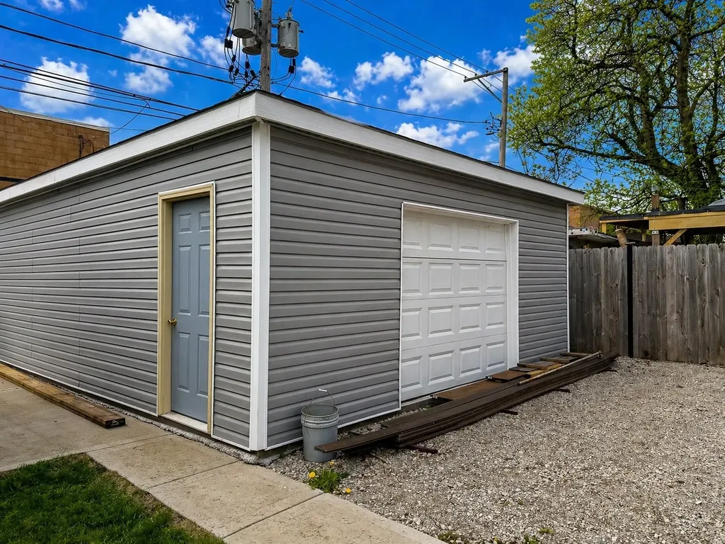 5415 West Rice Street Chicago IL 60651