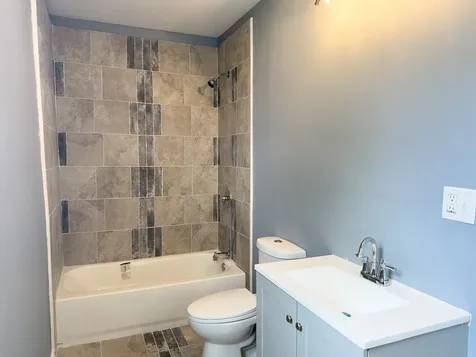 5415 West Rice Street Chicago IL 60651