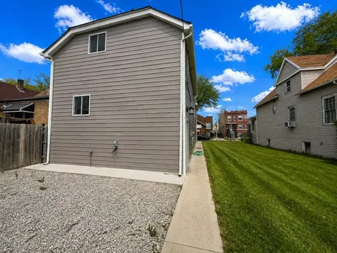 5415 West Rice Street Chicago IL 60651