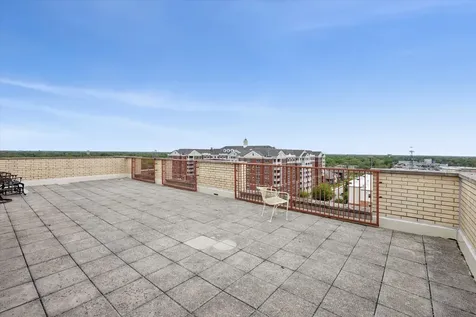 141 North La Grange Road La Grange IL 60525
