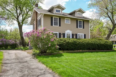 273 Geneva Road Glen Ellyn IL 60137