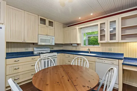 2 Summit Street East Dundee IL 60118