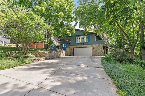 2 Summit Street East Dundee IL 60118