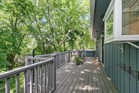 2 Summit Street East Dundee IL 60118