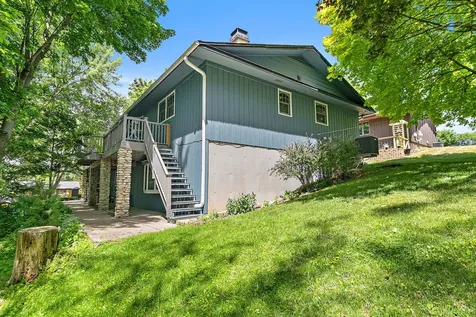 2 Summit Street East Dundee IL 60118
