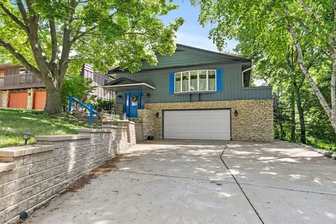 2 Summit Street East Dundee IL 60118