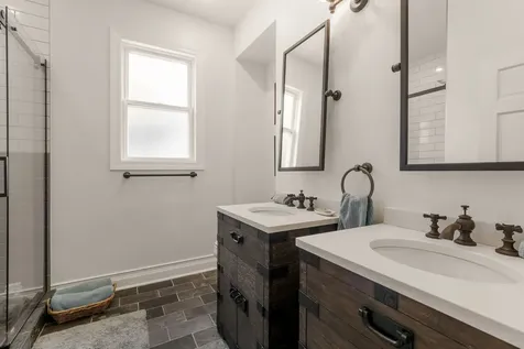5415 North Wayne Avenue Chicago IL 60640