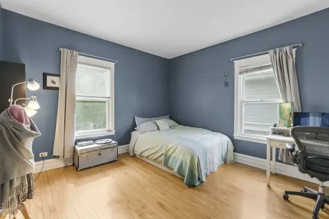 5415 North Wayne Avenue Chicago IL 60640