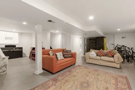 5415 North Wayne Avenue Chicago IL 60640