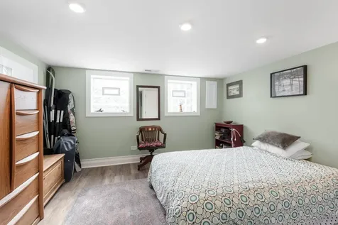 5415 North Wayne Avenue Chicago IL 60640