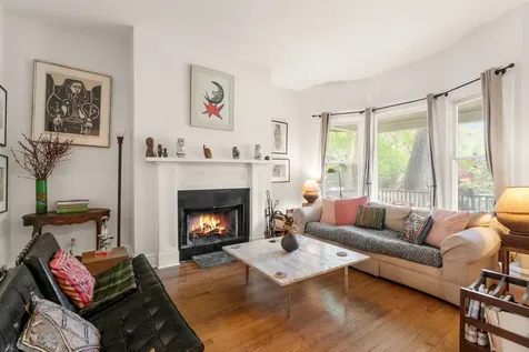 5415 North Wayne Avenue Chicago IL 60640