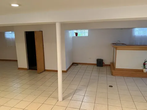 5705 South Nottingham Avenue Chicago IL 60638