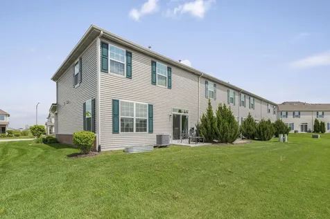 15027 West Quincy Circle Manhattan IL 60442