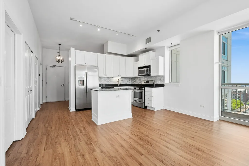 230 West Division Street Chicago IL 60610
