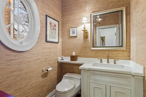 852 Gloucester Crossing Lake Forest IL 60045