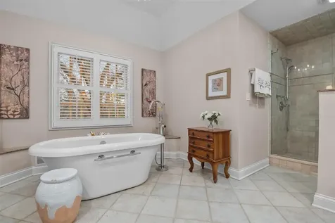 852 Gloucester Crossing Lake Forest IL 60045