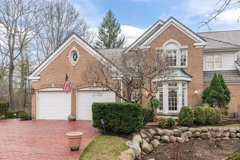 852 Gloucester Crossing Lake Forest IL 60045