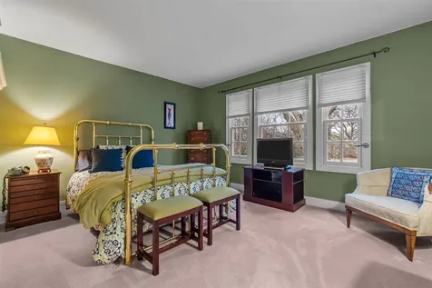 852 Gloucester Crossing Lake Forest IL 60045