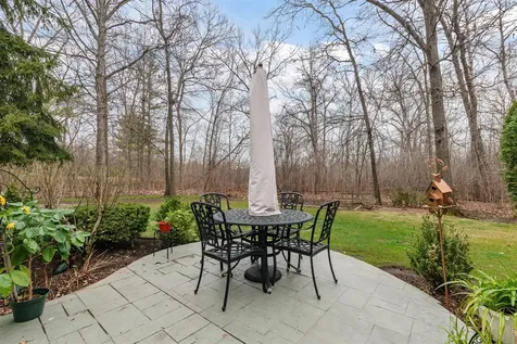 852 Gloucester Crossing Lake Forest IL 60045