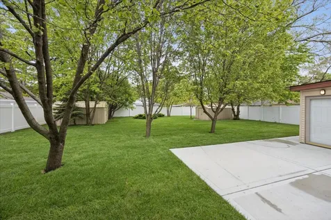 8759 Mobile Avenue Oak Lawn IL 60453