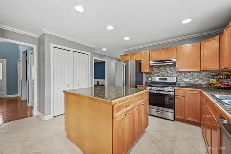 810 Woodridge Trail Mchenry IL 60050