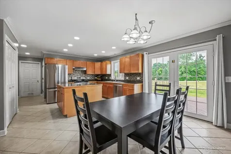 810 Woodridge Trail Mchenry IL 60050