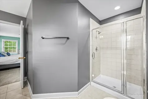 810 Woodridge Trail Mchenry IL 60050
