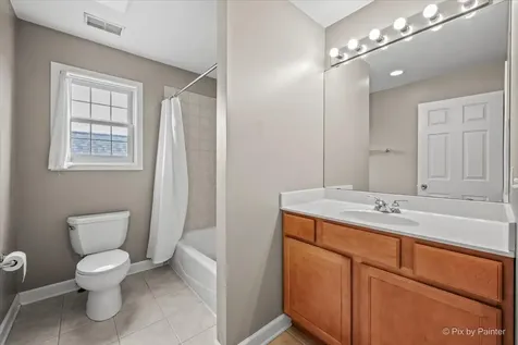 810 Woodridge Trail Mchenry IL 60050