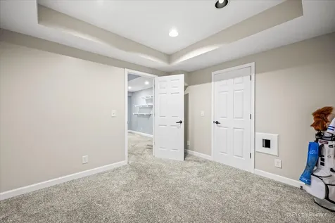 810 Woodridge Trail Mchenry IL 60050