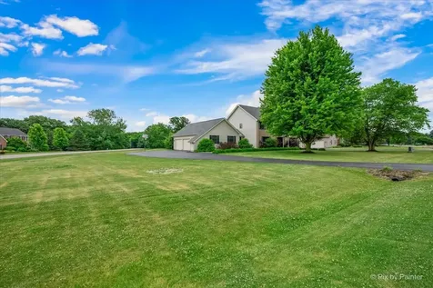 810 Woodridge Trail Mchenry IL 60050