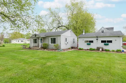 20929 West Sanrem Avenue Lake Villa IL 60046