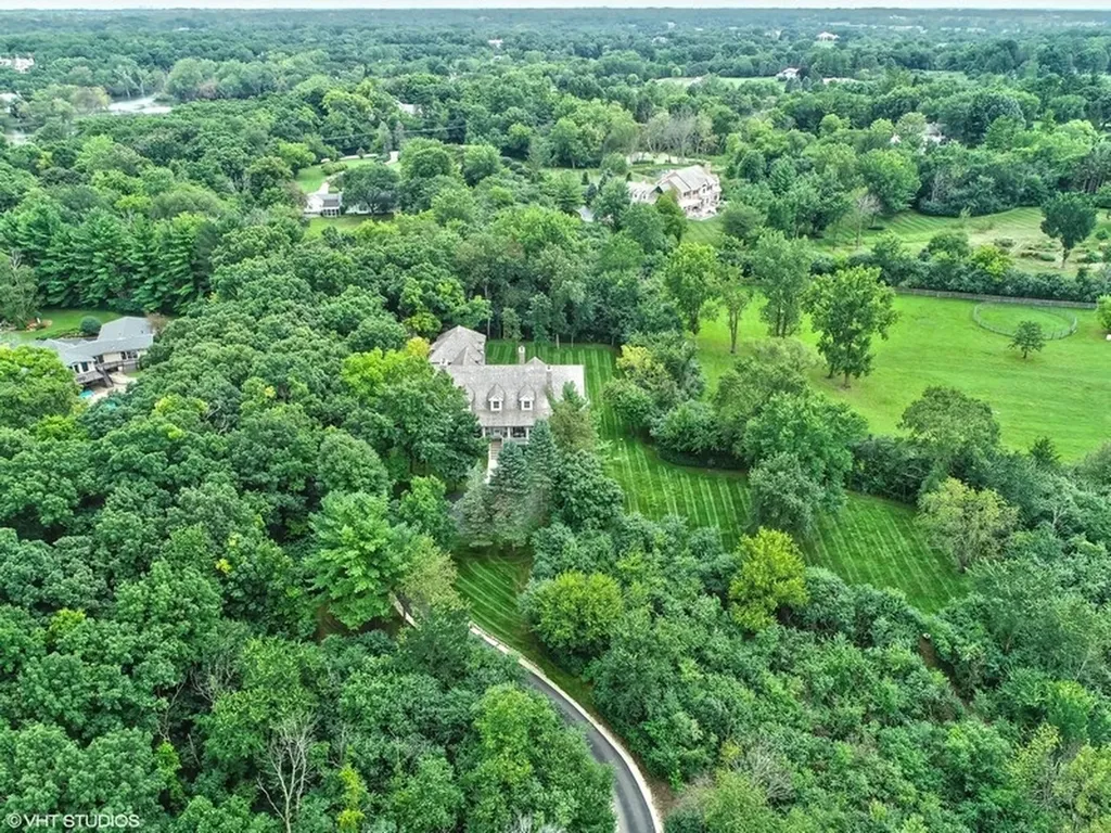 383 County Line Road Barrington Hills IL 60010