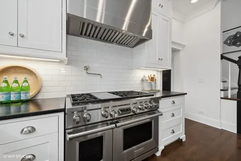 383 County Line Road Barrington Hills IL 60010