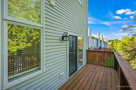 255 Charlotte Court Cary IL 60013