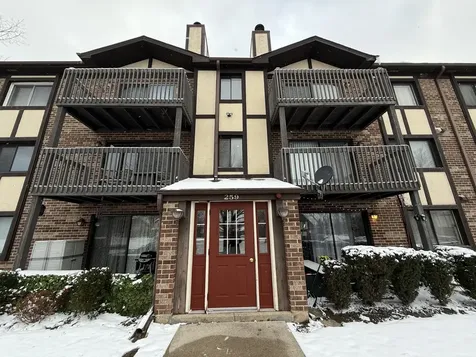 259 Stoneybrook Lane Bloomingdale IL 60108