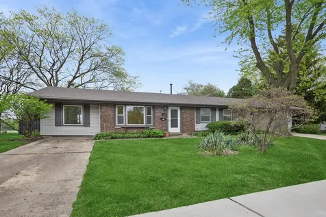 932 West Weathersfield Way Schaumburg IL 60193