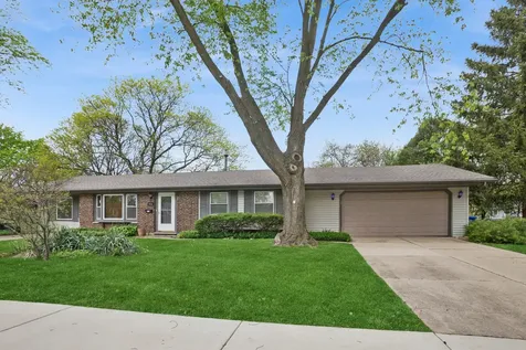 932 West Weathersfield Way Schaumburg IL 60193