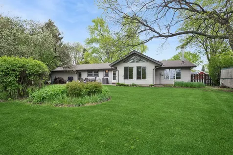 932 West Weathersfield Way Schaumburg IL 60193