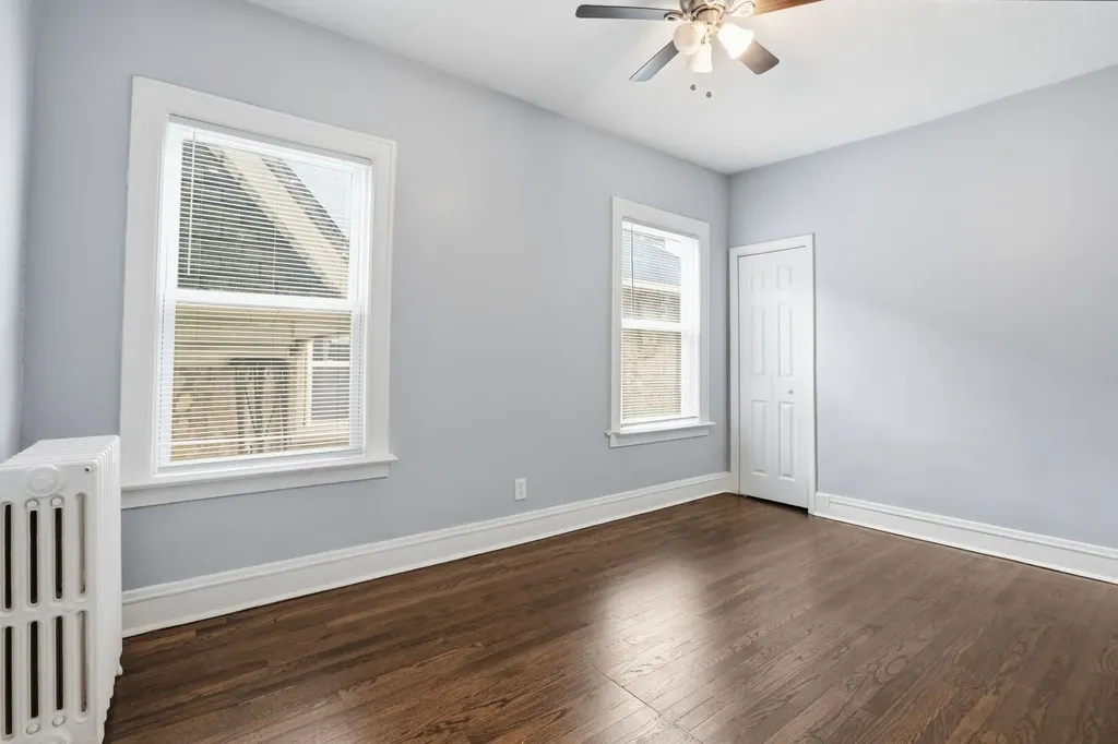 7923 South Luella Avenue Chicago IL 60617