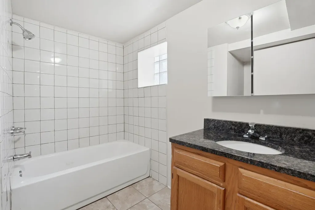 7923 South Luella Avenue Chicago IL 60617