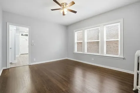 7923 South Luella Avenue Chicago IL 60617
