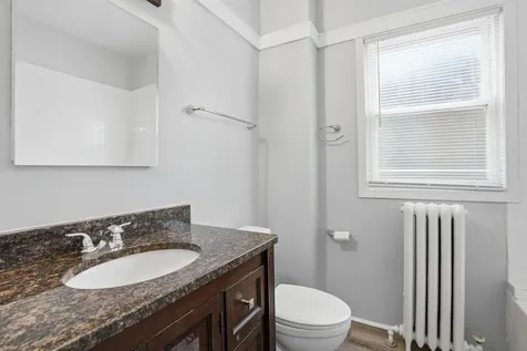 7923 South Luella Avenue Chicago IL 60617