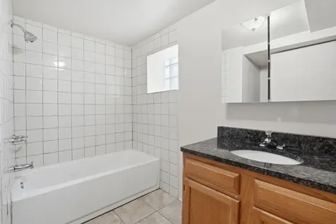 7923 South Luella Avenue Chicago IL 60617