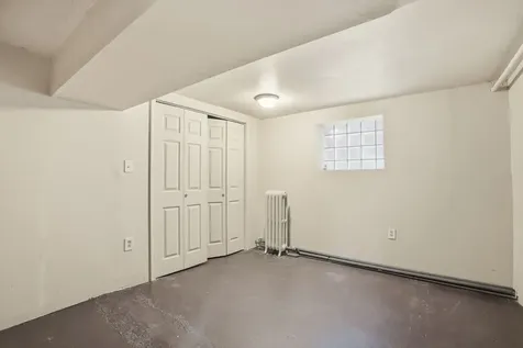 7923 South Luella Avenue Chicago IL 60617