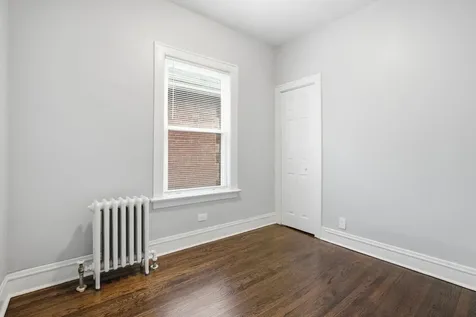 7923 South Luella Avenue Chicago IL 60617