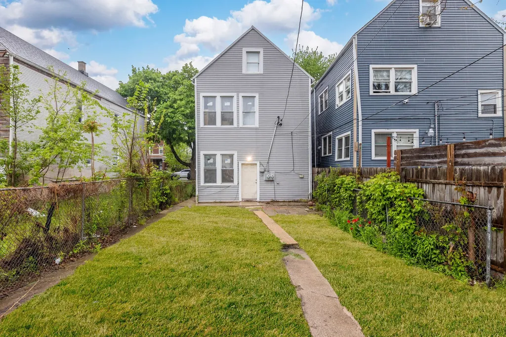 5205 South Wood Street Chicago IL 60609