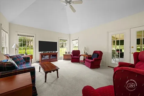 16 Glengarry Lane Sugar Grove IL 60554