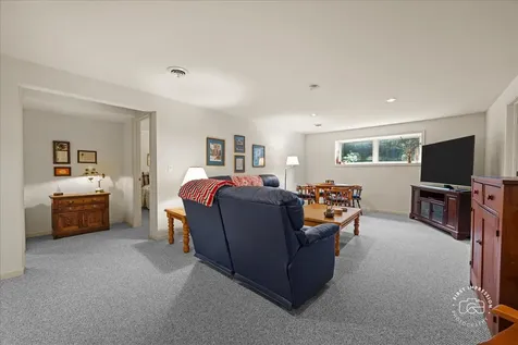 16 Glengarry Lane Sugar Grove IL 60554