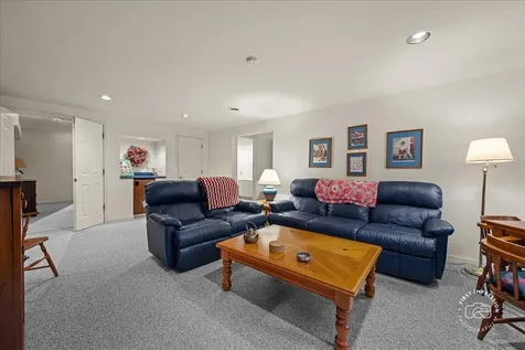 16 Glengarry Lane Sugar Grove IL 60554
